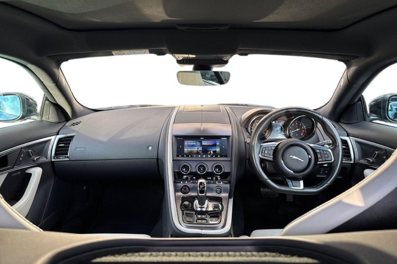 Used Jaguar F-Type 2019 for sale - 77106104: Photo 9