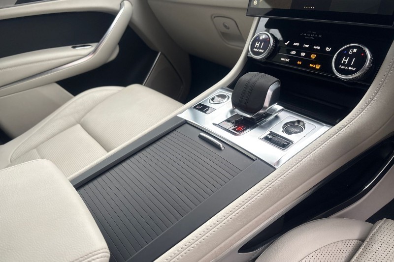 Used Jaguar F-Pace 2023 for sale - 77170648: Photo 13