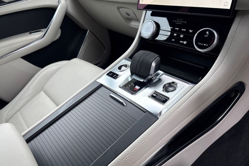 Used Jaguar F-Pace 2023 for sale - 78038801: Photo 13