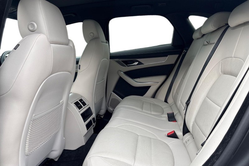 Used Jaguar F-Pace 2023 for sale - 78038801: Photo 4