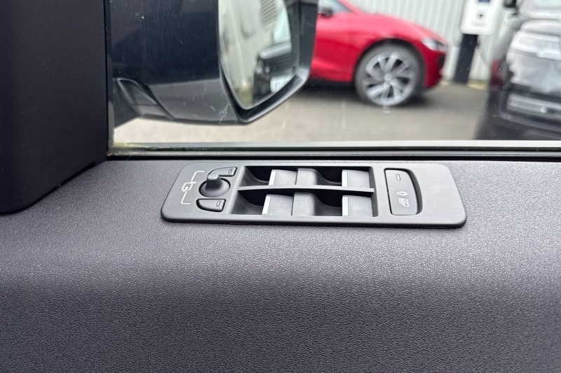 Used Land Rover Discovery Sport 2021 for sale - 76980931: Photo 23