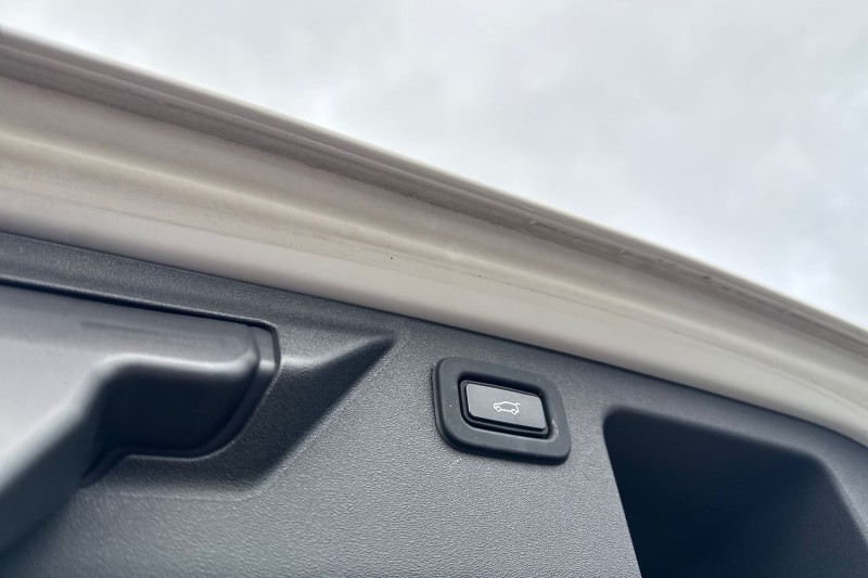 Used Land Rover Discovery Sport 2021 for sale - 76980931: Photo 43