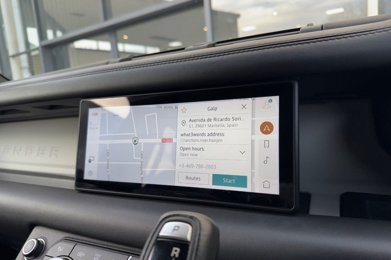 Used Land Rover Defender 2021 for sale - 76982161: Photo 11