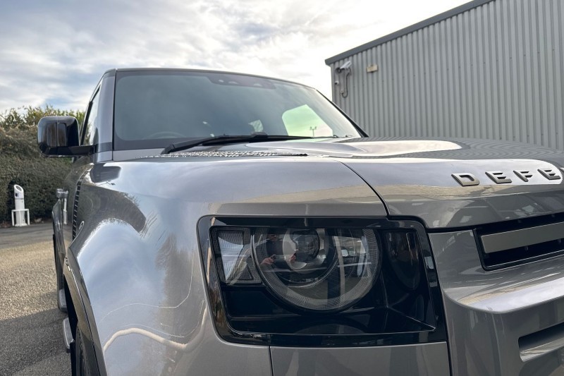 Used Land Rover Defender 2021 for sale - 76982161: Photo 17