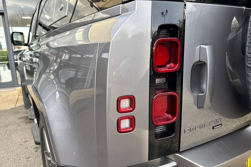 Used Land Rover Defender 2021 for sale - 76982161: Photo 19