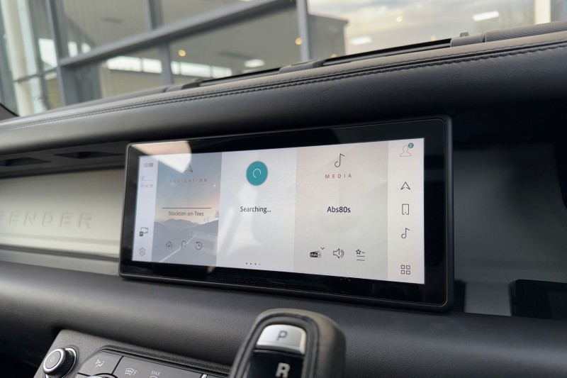 Used Land Rover Defender 2021 for sale - 76982161: Photo 30