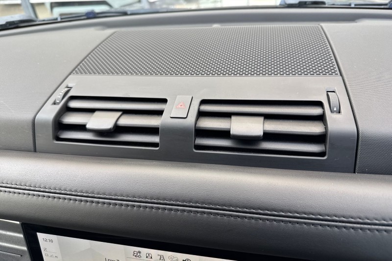 Used Land Rover Defender 2021 for sale - 76982161: Photo 37