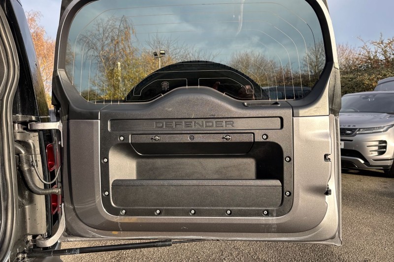 Used Land Rover Defender 2021 for sale - 76982161: Photo 43