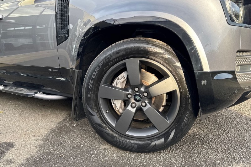 Used Land Rover Defender 2021 for sale - 76982161: Photo 47