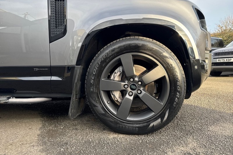 Used Land Rover Defender 2021 for sale - 76982161: Photo 8