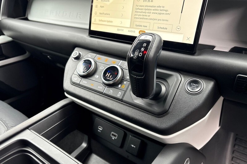 Used Land Rover Defender 2022 for sale - 78014765: Photo 13