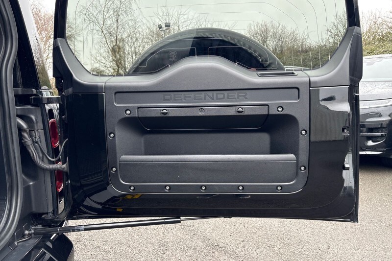 Used Land Rover Defender 2022 for sale - 78014765: Photo 44