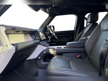 Used Land Rover Defender 2025 for sale - 77005461: Photo