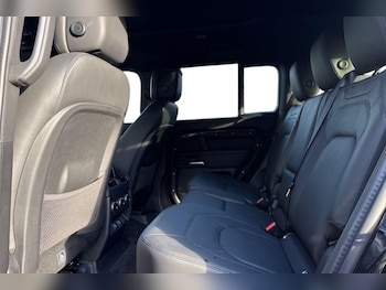 Used Land Rover Defender 2025 for sale - 77005461: Photo