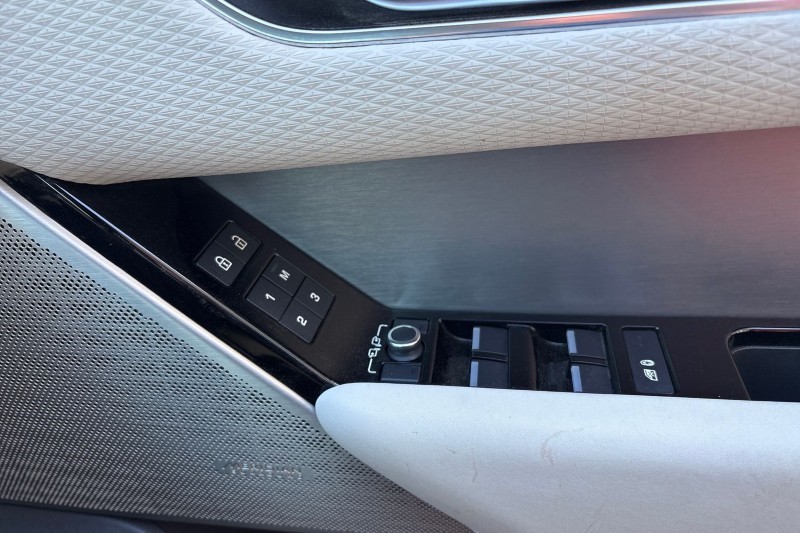 Used Land Rover Range Rover Velar 2022 for sale - 76981403: Photo 24