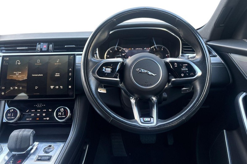 Used Jaguar F-Pace 2021 for sale - 77220403: Photo 15