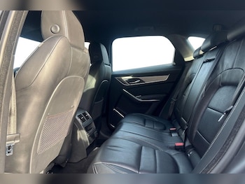 Used Jaguar F-Pace 2021 for sale - 77220403: Photo