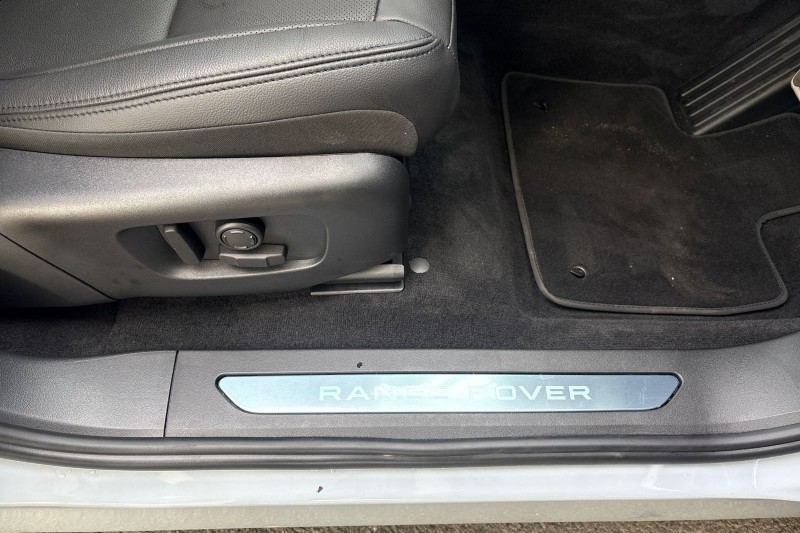 Used Land Rover Range Rover Evoque 2025 for sale - 76980799: Photo 38