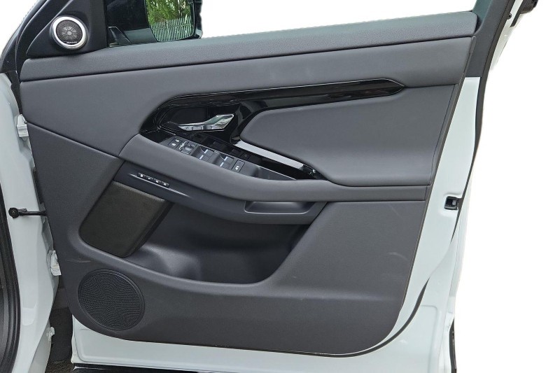 Used Land Rover Range Rover Evoque 2025 for sale - 76980803: Photo 21