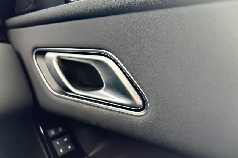 Used Land Rover Range Rover Velar 2025 for sale - 76981478: Photo 23