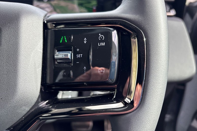 Used Land Rover Range Rover Velar 2025 for sale - 76981478: Photo 30