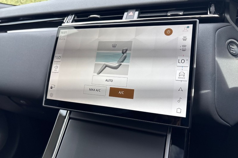 Used Land Rover Range Rover Velar 2025 for sale - 76981478: Photo 35