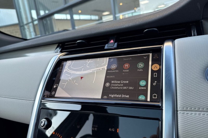 Used Land Rover Discovery Sport 2022 for sale - 76981051: Photo 11