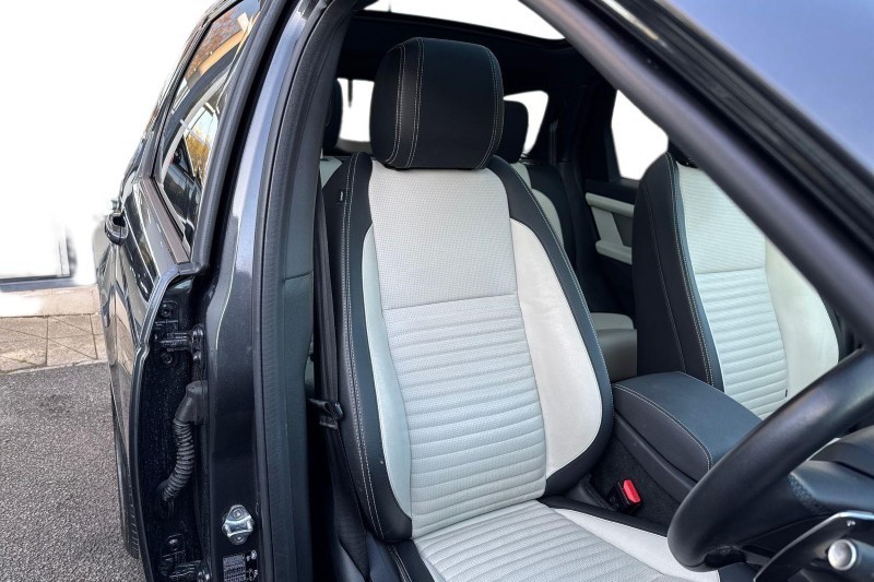 Used Land Rover Discovery Sport 2022 for sale - 76981051: Photo 27