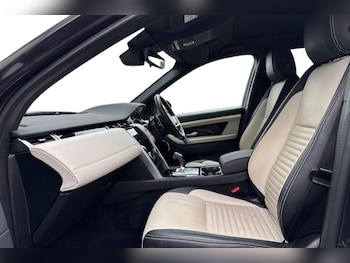 Used Land Rover Discovery Sport 2022 for sale - 77326467: Photo