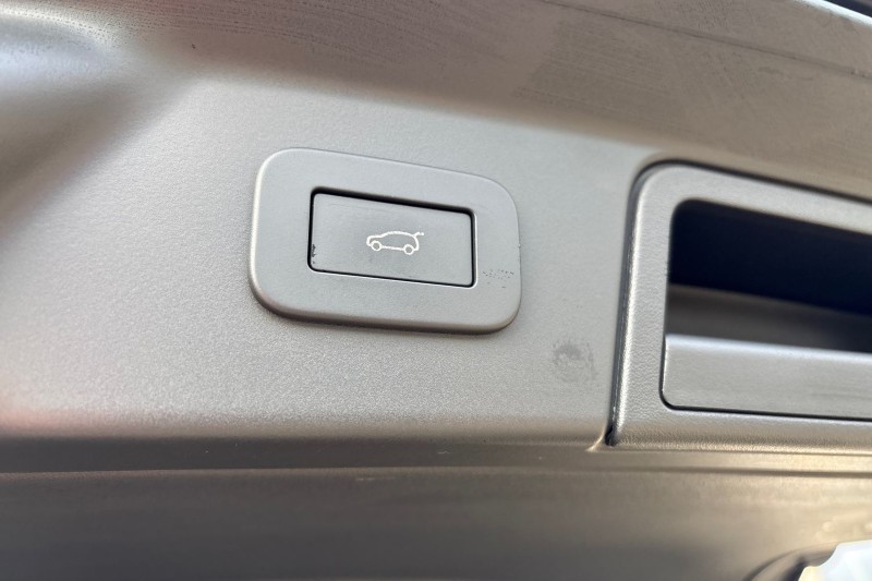 Used Land Rover Range Rover Velar 2025 for sale - 77803984: Photo 44