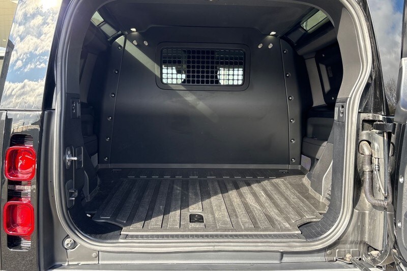 Used Land Rover Defender 2023 for sale - 78090491: Photo 10