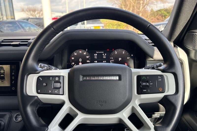 Used Land Rover Defender 2023 for sale - 78090491: Photo 28