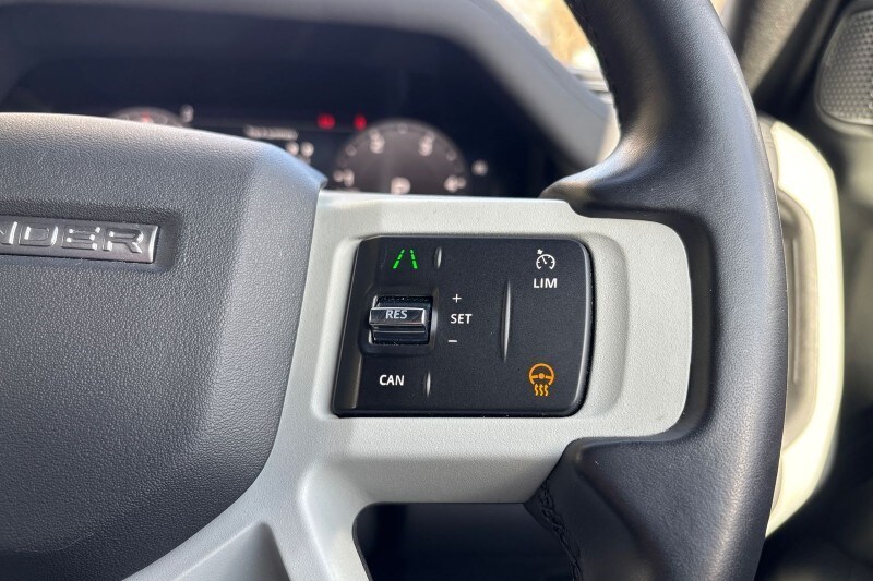 Used Land Rover Defender 2023 for sale - 78090491: Photo 30