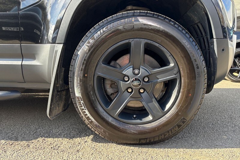 Used Land Rover Defender 2023 for sale - 78090491: Photo 8