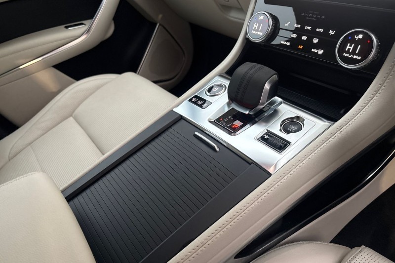 Used Jaguar F-Pace 2023 for sale - 77258408: Photo 13