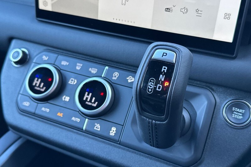 Used Land Rover Defender 2024 for sale - 77662120: Photo 13