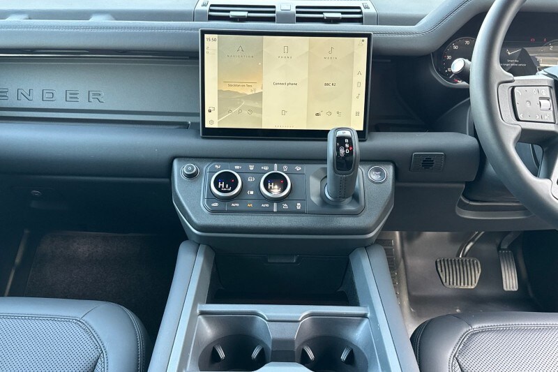 Used Land Rover Defender 2024 for sale - 77662120: Photo 14