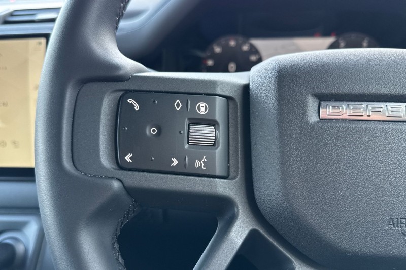 Used Land Rover Defender 2024 for sale - 77662120: Photo 28