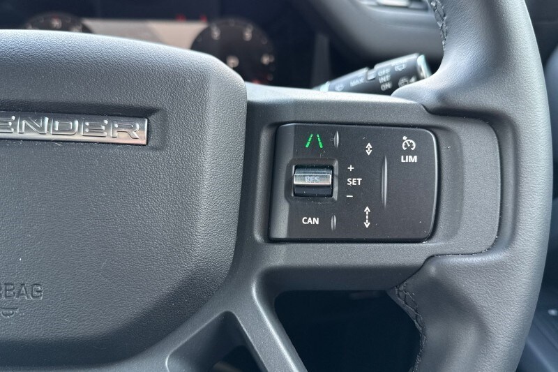 Used Land Rover Defender 2024 for sale - 77662120: Photo 29