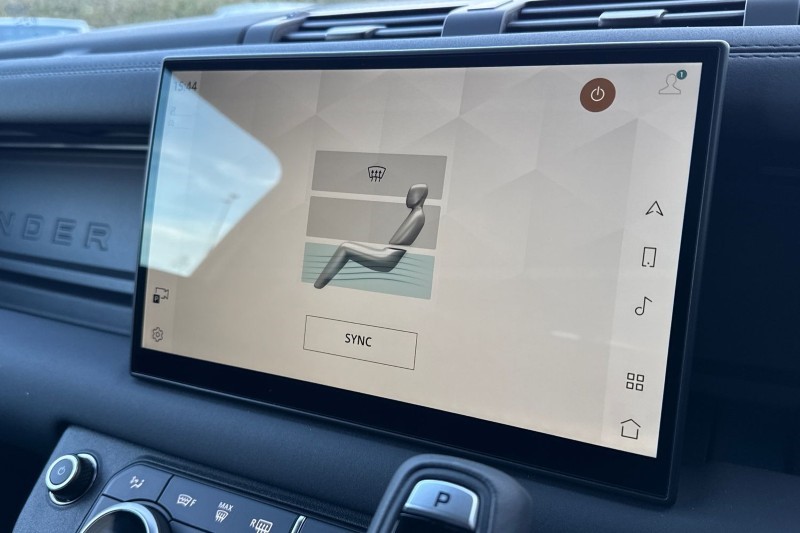 Used Land Rover Defender 2024 for sale - 77662120: Photo 32