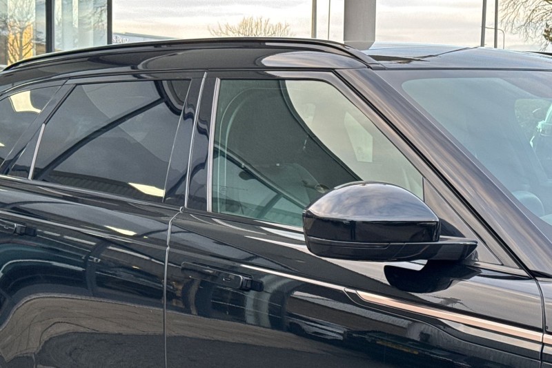 Used Land Rover Range Rover Velar 2025 for sale - 77607105: Photo 54