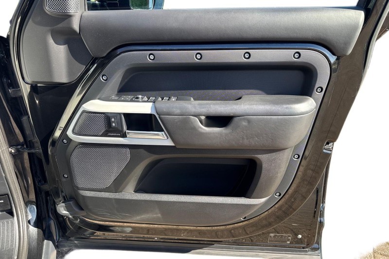 Used Land Rover Defender 2021 for sale - 78108863: Photo 23