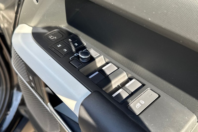 Used Land Rover Defender 2021 for sale - 78108863: Photo 24