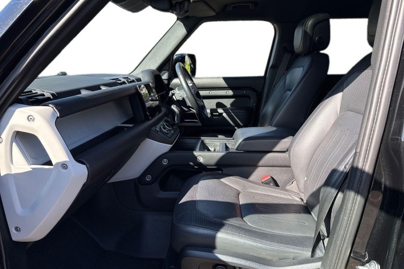 Used Land Rover Defender 2021 for sale - 78108863: Photo 4