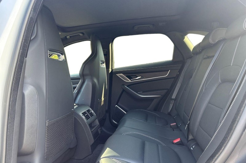 Used Jaguar F-Pace 2023 for sale - 77742704: Photo 4
