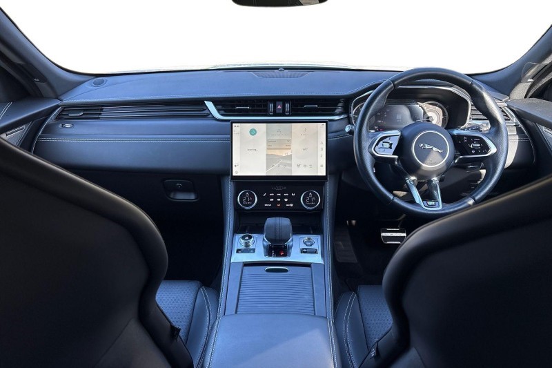 Used Jaguar F-Pace 2023 for sale - 77742704: Photo 9