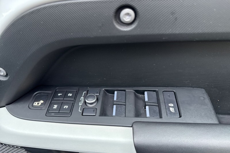 Used Land Rover Defender 2022 for sale - 77261791: Photo 23