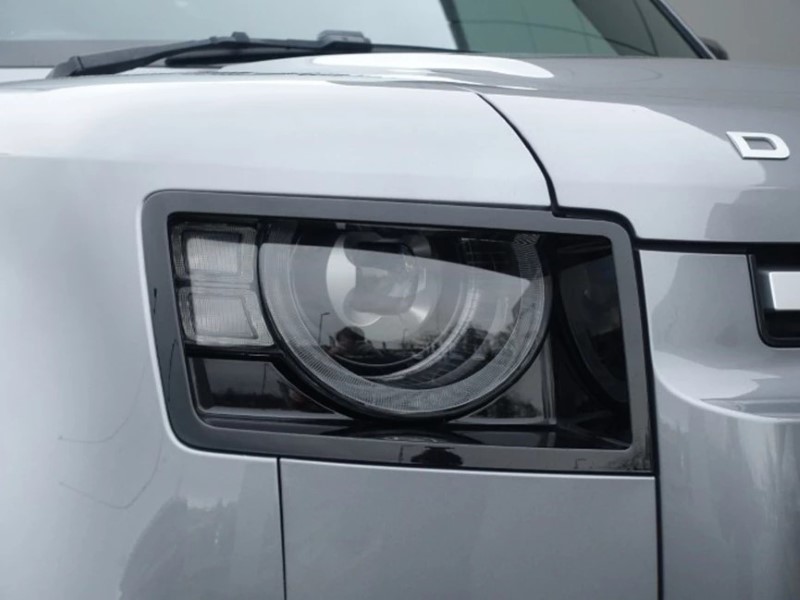 Used Land Rover Defender 2023 for sale - 78028110: Photo 18