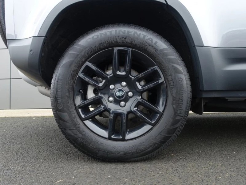 Used Land Rover Defender 2023 for sale - 78028110: Photo 26