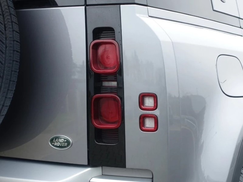 Used Land Rover Defender 2023 for sale - 78028110: Photo 27